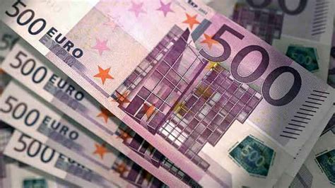 1426 eur to usd|EUR to USD Convert Euros to US Dollars .